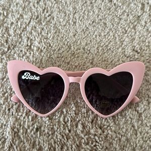 **NEW** Set of 4 baby Pink “Babe” Sunglasses
